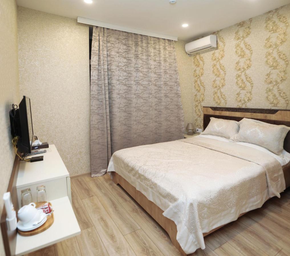 Midcity Hotel Baku Exterior foto