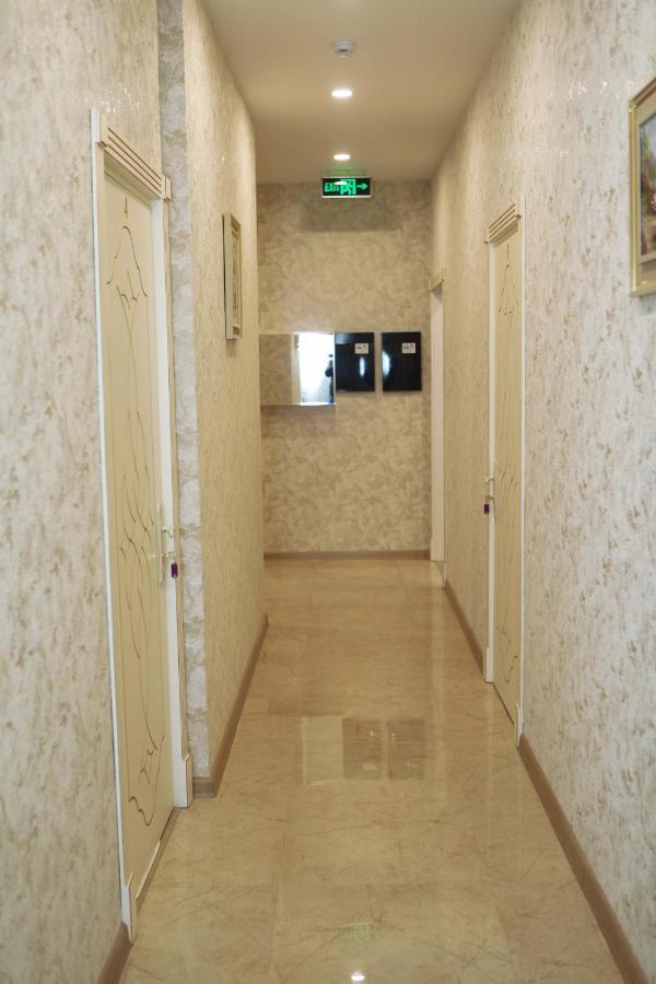 Midcity Hotel Baku Exterior foto